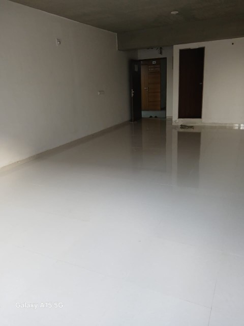 Office 800 Sq. Ft. Commercial Office for Rent in Sola Ahmedabad - Media 3