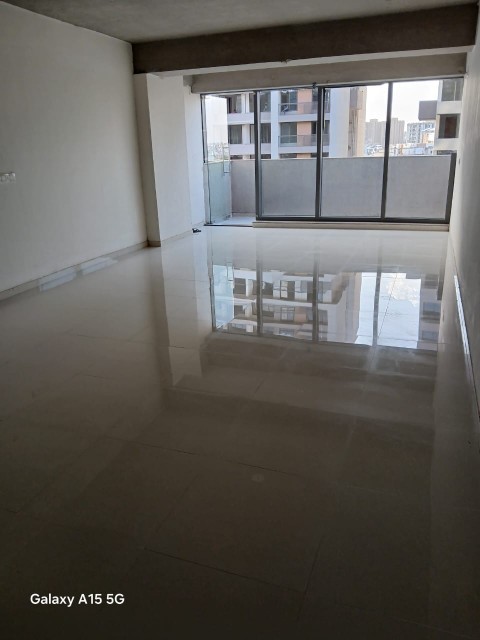Office 800 Sq. Ft. Commercial Office for Rent in Sola Ahmedabad - Media 4