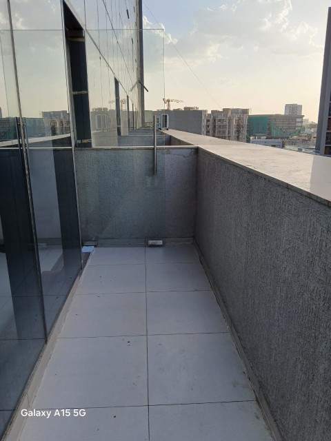 Office 800 Sq. Ft. Commercial Office for Rent in Sola Ahmedabad - Media 10