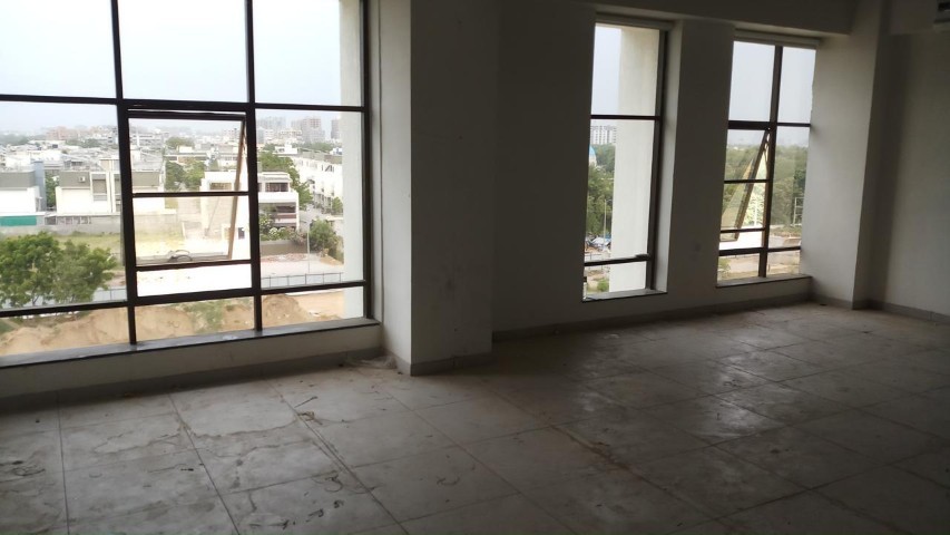 Office 783 Sq. Ft. Commercial Office for Rent in Sola Ahmedabad - Media 6