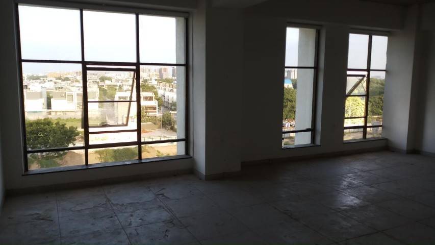 Office 783 Sq. Ft. Commercial Office for Rent in Sola Ahmedabad - Media 7