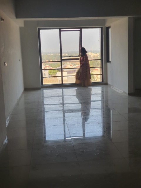Office 1028 Sq. Ft. Commercial Office for Rent in Shilaj Ahmedabad - Media 2