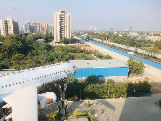 Office 1600 Sq. Ft. Commercial Office for Rent in Shilaj Ahmedabad - Media 3