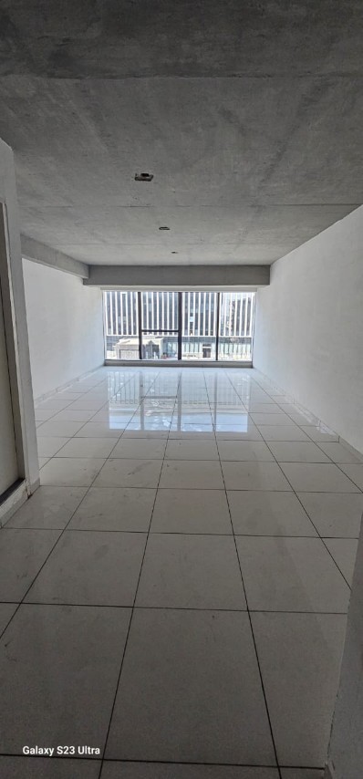Office 928 Sq. Ft. Commercial Office for Rent in Satellite Ahmedabad - Media 4