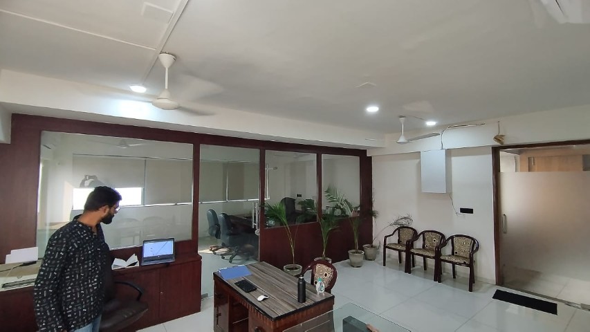 Office 1040 Sq. Ft. Commercial Office for Rent in Jagatpur Ahmedabad - Media 2