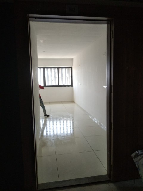 Office 550 Sq. Ft. Commercial Office for Rent in Jagatpur Ahmedabad - Media 5