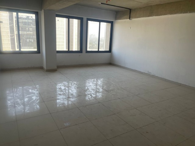 Office 1075 Sq. Ft. Commercial Office for Rent in Jagatpur Ahmedabad - Media 5