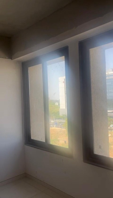 Office 1281 Sq. Ft. Commercial Office for Rent in Jagatpur Ahmedabad - Media 5