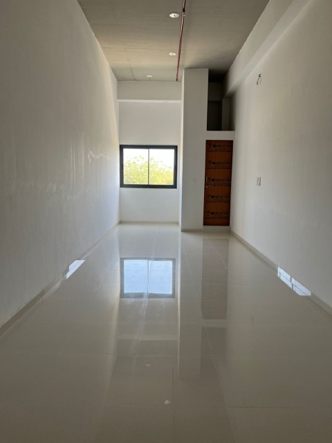 Office 710 Sq. Ft. Commercial Office for Rent in Vaishnodevi Ahmedabad