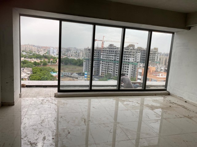 Office 834 Sq. Ft. Commercial Office for Rent in Sola Ahmedabad - Media 4