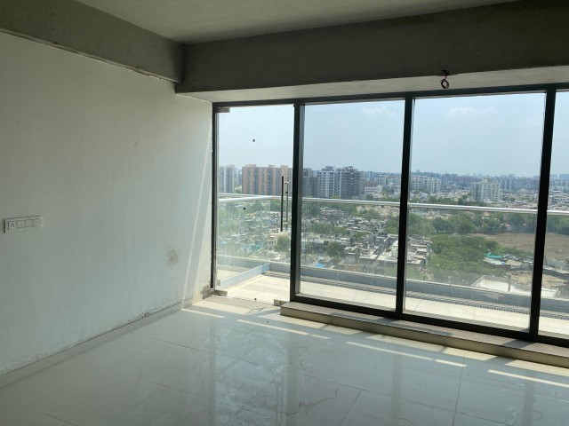 Office 834 Sq. Ft. Commercial Office for Rent in Sola Ahmedabad - Media 8