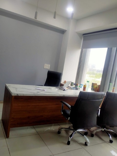 Office 705 Sq. Ft. Commercial Office for Rent in Thaltej Ahmedabad - Media 7