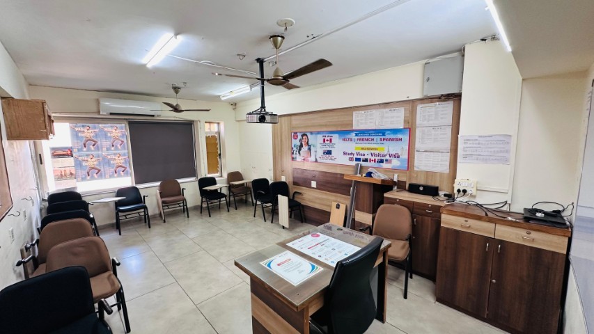 Office 860 Sq. Ft. Commercial Office for Rent in Drive In Road Ahmedabad - Media 6
