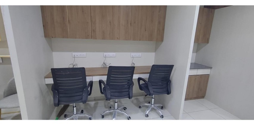 Office 1308 Sq. Ft. Commercial Office for Rent in Shyamal Cross Road Ahmedabad - Media 12