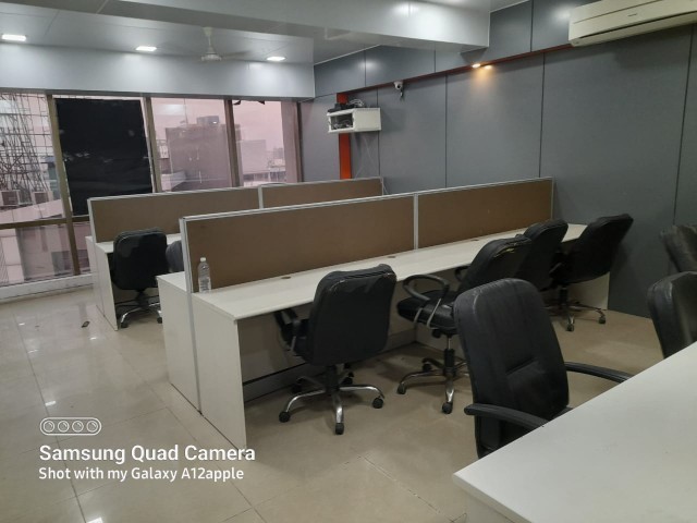 Office 919 Sq. Ft. Commercial Office for Sale in Sg Highway Ahmedabad - Media 7