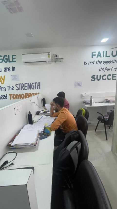 Office 750 Sq. Ft. Commercial Office for Sale in Sola Ahmedabad - Media 4