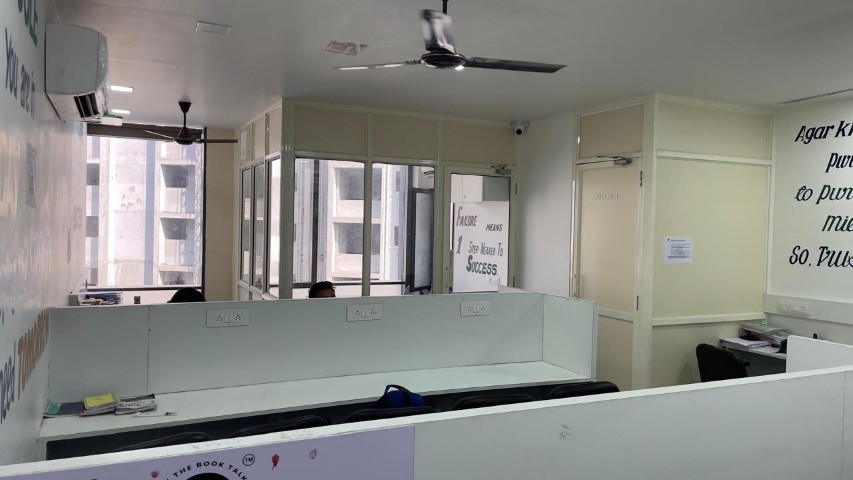 Office 750 Sq. Ft. Commercial Office for Sale in Sola Ahmedabad - Media 7