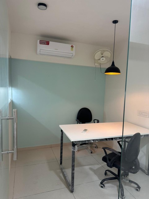 Office 870 Sq. Ft. Commercial Office for Sale in Sola Ahmedabad - Media 5