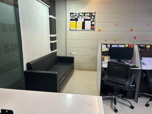 Office 1625 Sq. Ft. Commercial Office for Rent in Sg Highway Ahmedabad - Media 7