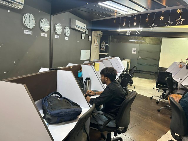 Office 1625 Sq. Ft. Commercial Office for Rent in Sg Highway Ahmedabad - Media 8