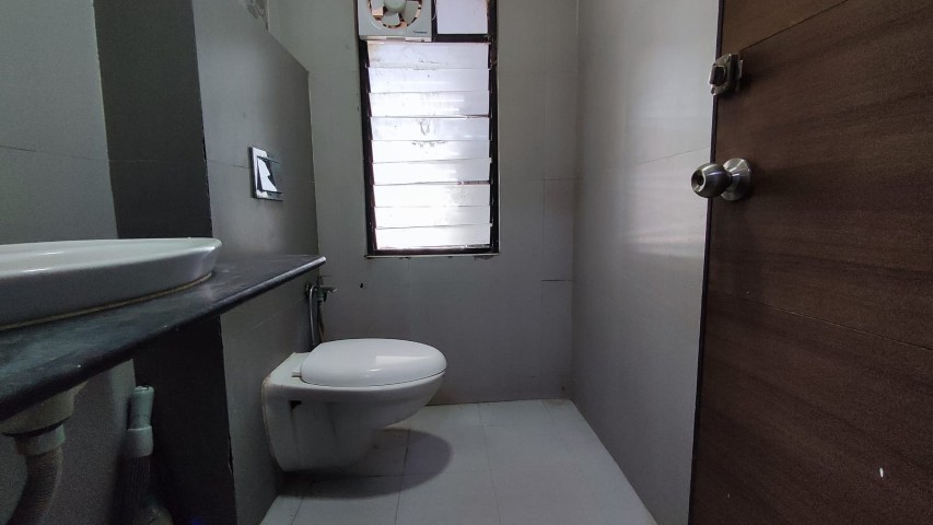 Office 1040 Sq. Ft. Commercial Office for Sale in Prahladnagar Ahmedabad - Media 9