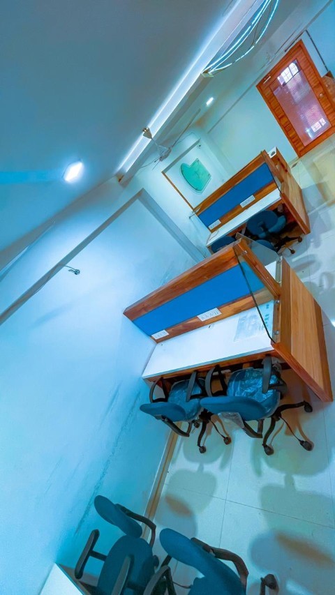 Office 1029 Sq. Ft. Commercial Office for Sale in Satellite Ahmedabad - Media 15