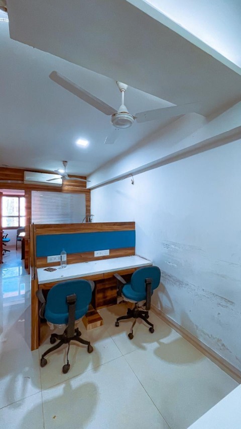 Office 1029 Sq. Ft. Commercial Office for Sale in Satellite Ahmedabad - Media 7