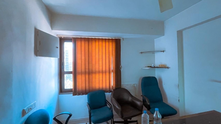 Office 1029 Sq. Ft. Commercial Office for Sale in Satellite Ahmedabad - Media 2