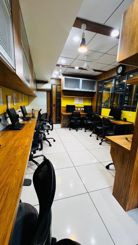 Office 1435 Sq. Ft. Commercial Office for Sale in Vijay Cross Road Ahmedabad - Media 5