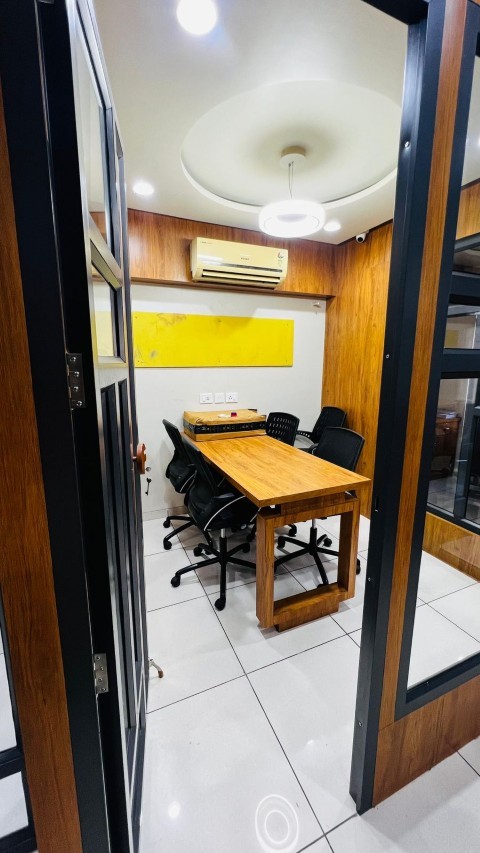 Office 1435 Sq. Ft. Commercial Office for Sale in Vijay Cross Road Ahmedabad - Media 4