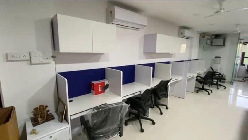 Office 959 Sq. Ft. Commercial Office for Rent in Satellite Ahmedabad - Media 2