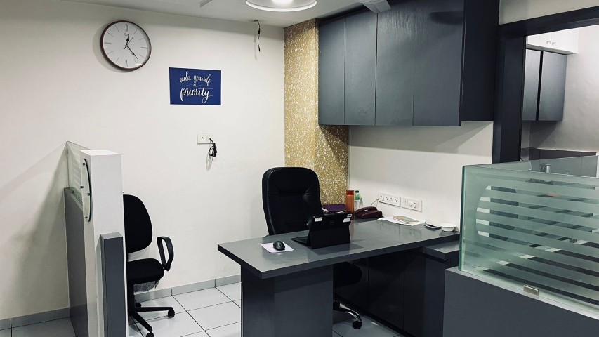 Office 710 Sq. Ft. Commercial Office for Rent in Prahladnagar Ahmedabad - Media 3