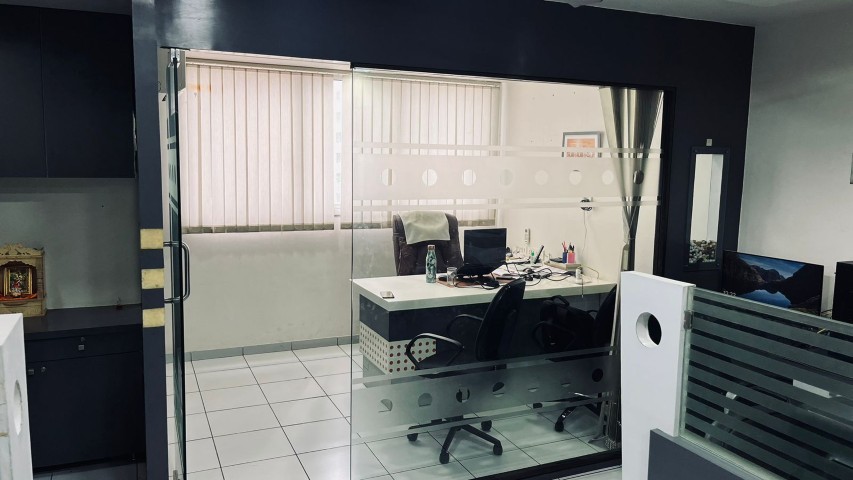 Office 710 Sq. Ft. Commercial Office for Rent in Prahladnagar Ahmedabad - Media 10
