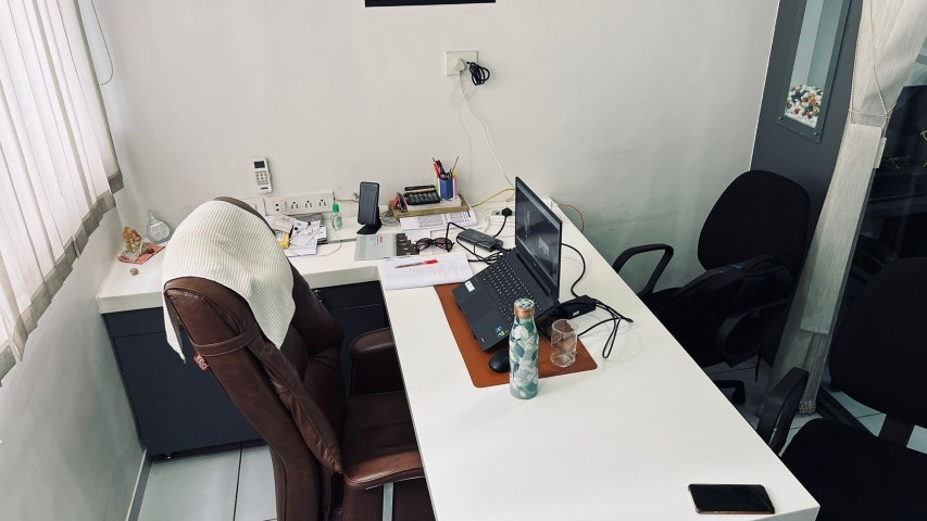 Office 710 Sq. Ft. Commercial Office for Rent in Prahladnagar Ahmedabad - Media 12
