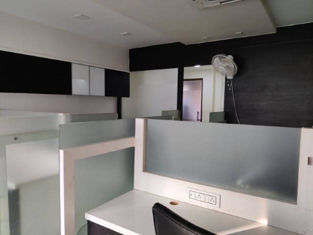 Office 953 Sq. Ft. Commercial Office for Rent in Thaltej Ahmedabad - Media 6