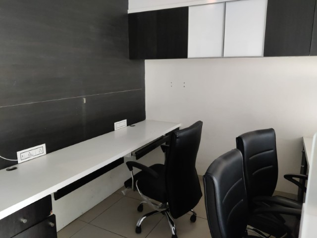 Office 953 Sq. Ft. Commercial Office for Rent in Thaltej Ahmedabad - Media 8