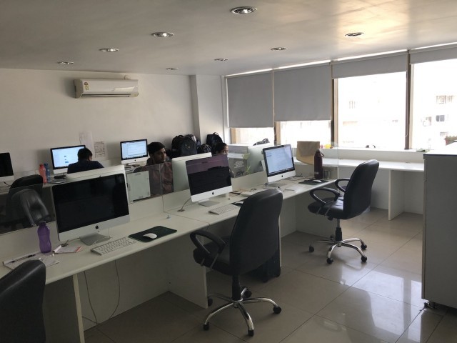 Office 1584 Sq. Ft. Commercial Office for Rent in Sg Highway Ahmedabad - Media 7