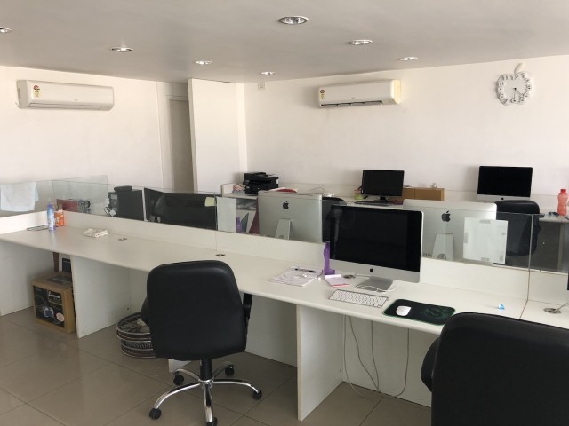 Office 1584 Sq. Ft. Commercial Office for Sale in Sg Highway Ahmedabad - Media 2
