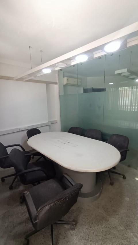 Office 1400 Sq. Ft. Commercial Office for Rent in Thaltej Ahmedabad - Media 5