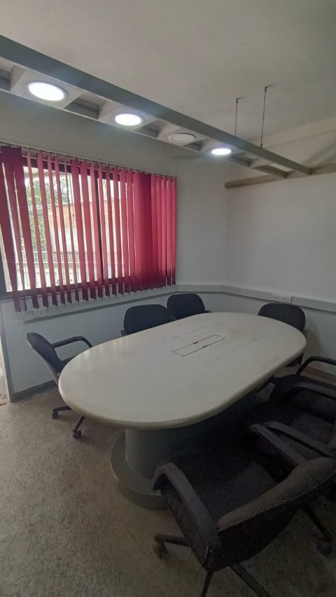 Office 1400 Sq. Ft. Commercial Office for Rent in Thaltej Ahmedabad - Media 4