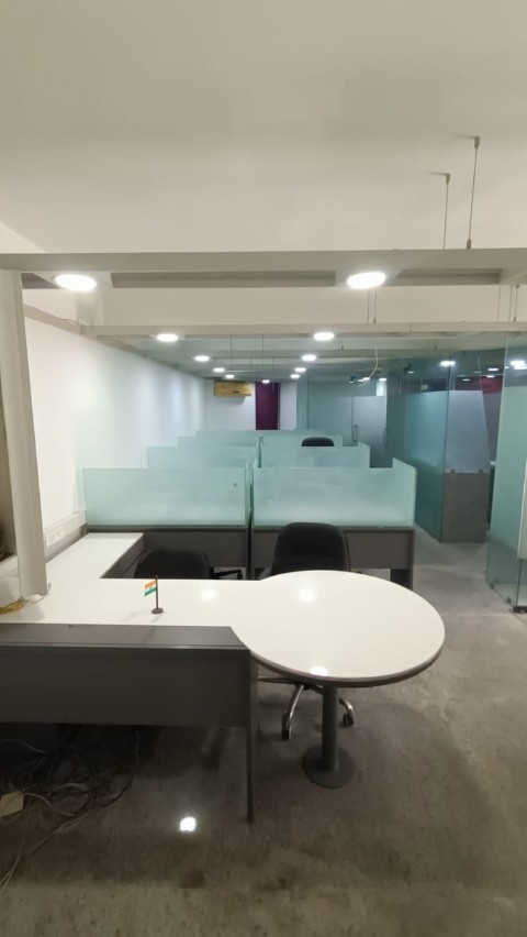 Office 1400 Sq. Ft. Commercial Office for Rent in Thaltej Ahmedabad - Media 10