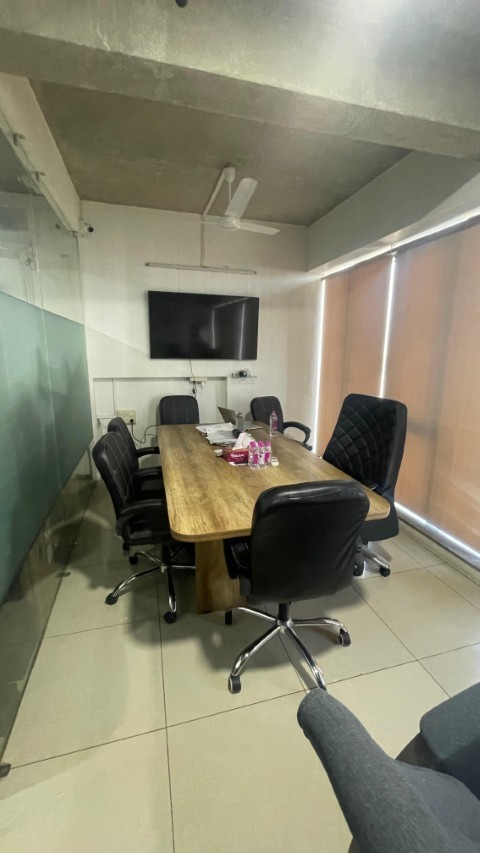Office 1095 Sq. Ft. Commercial Office for Rent in Thaltej Ahmedabad - Media 3