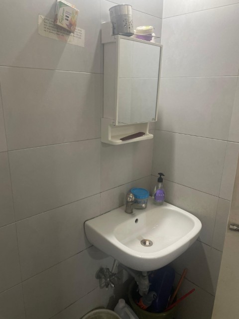 Office 1095 Sq. Ft. Commercial Office for Rent in Thaltej Ahmedabad - Media 5