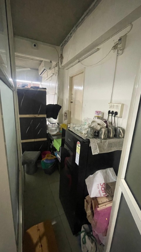 Office 1095 Sq. Ft. Commercial Office for Rent in Thaltej Ahmedabad - Media 7