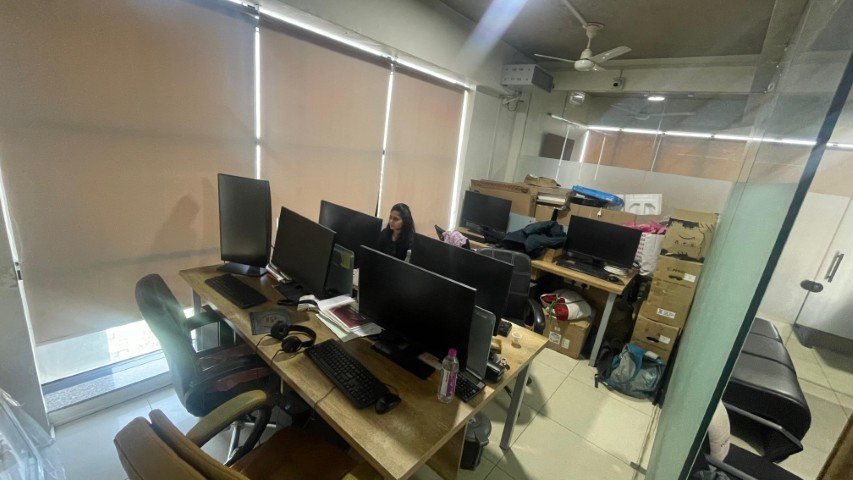 Office 1095 Sq. Ft. Commercial Office for Rent in Thaltej Ahmedabad - Media 9
