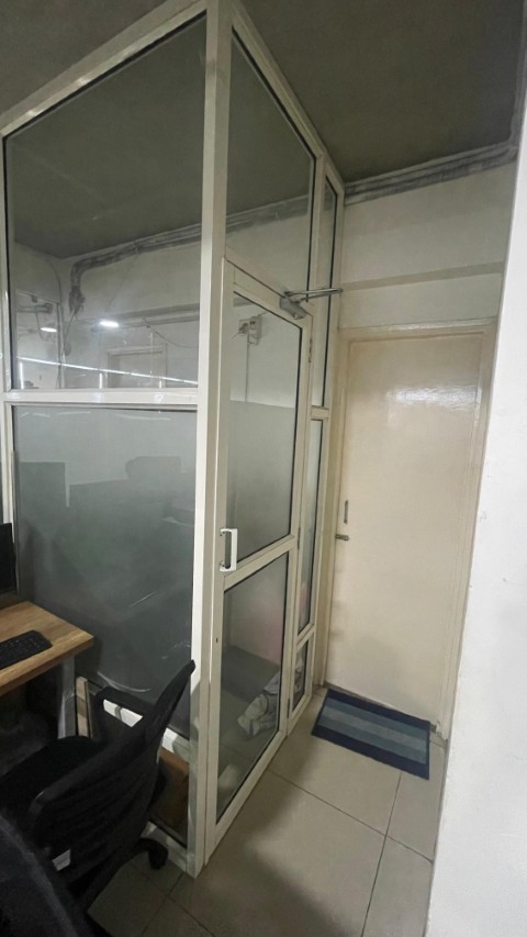 Office 1095 Sq. Ft. Commercial Office for Rent in Thaltej Ahmedabad - Media 10