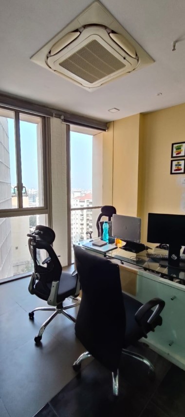 Office 1611 Sq. Ft. Commercial Office for Rent in Sg Highway Ahmedabad - Media 2
