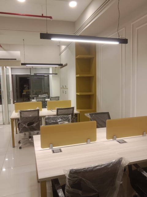 Office 1051 Sq. Ft. Commercial Office for Rent in Vastrapur Ahmedabad - Media 7