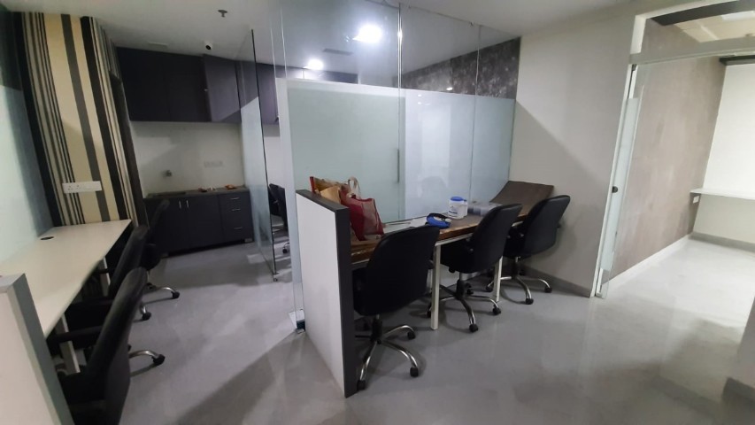 Office 1225 Sq. Ft. Commercial Office for Rent in Science City Ahmedabad - Media 8