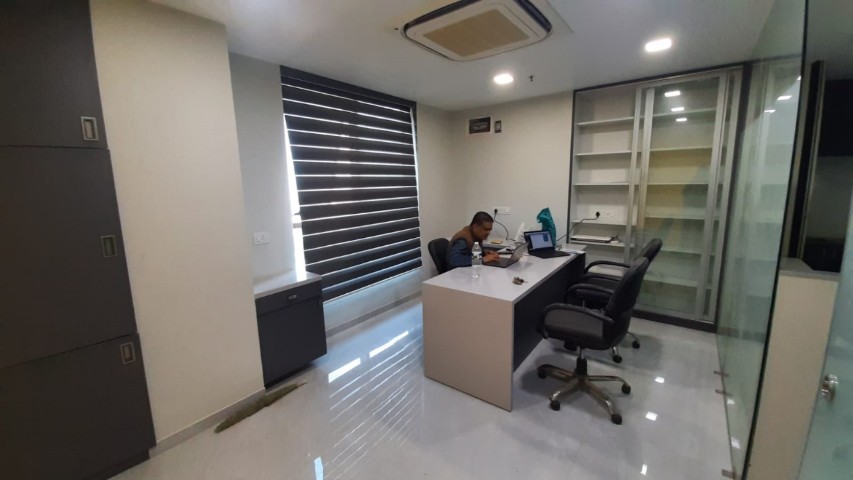 Office 1225 Sq. Ft. Commercial Office for Rent in Science City Ahmedabad - Media 9